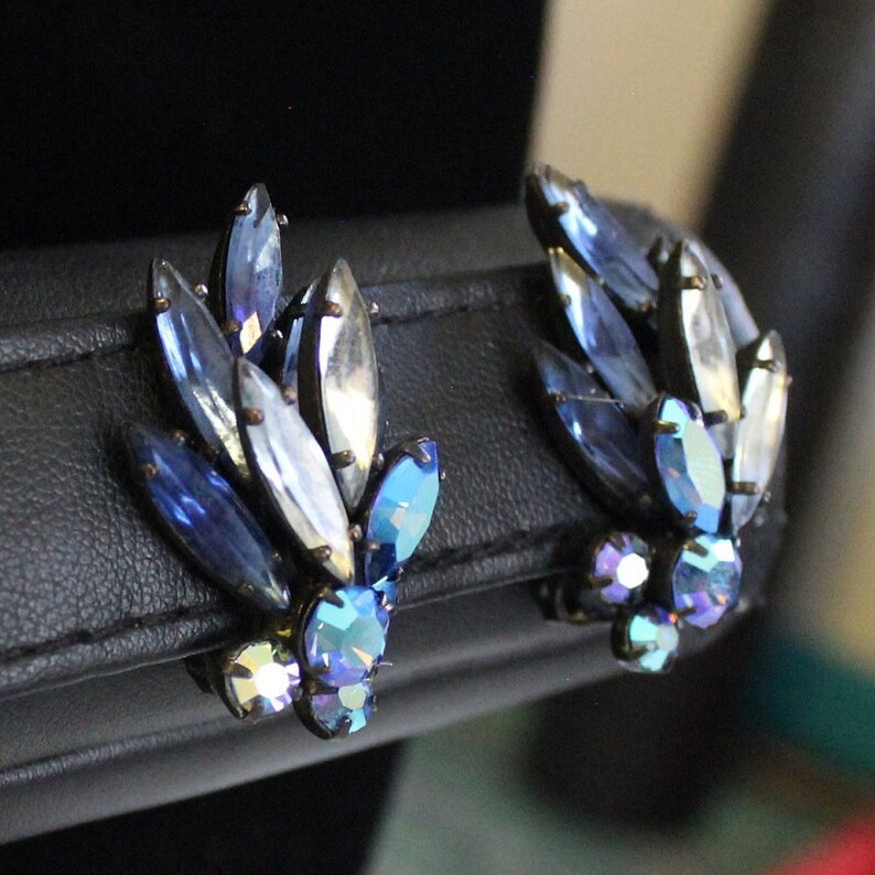 Vintage Regency Japanned Blue Navette Parure