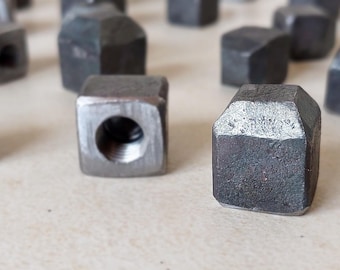 Rustikale Hutmutter - Handgeschmiedete Hutmuttern - Dekorative Hutmuttern aus Schmiedeeisen für individuelle Hardware-Projekte