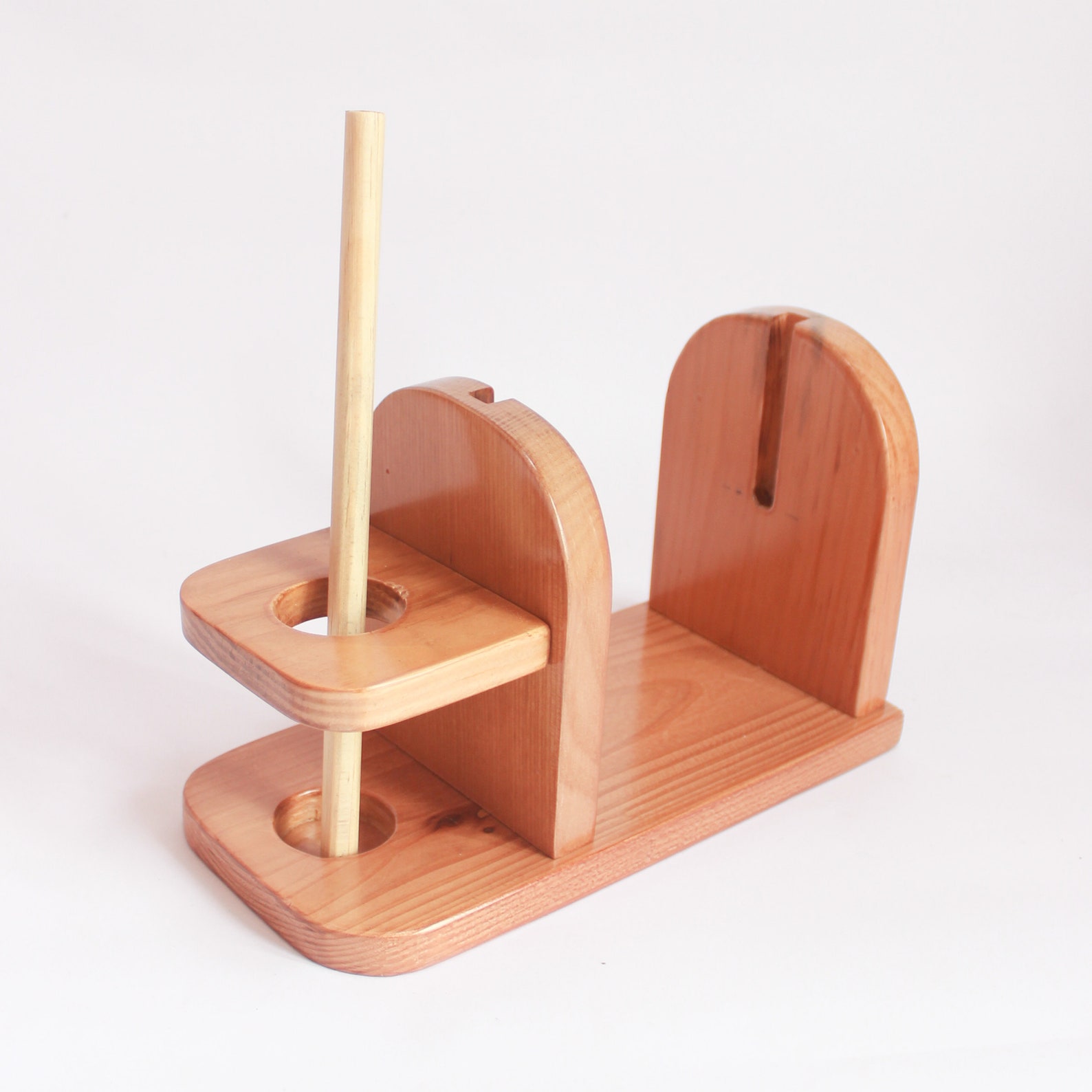 Yarn Holder, Wooden Yarn Holder, Knitting and Crochet Supplies Organizer, Yarn Wool Ball Caddy