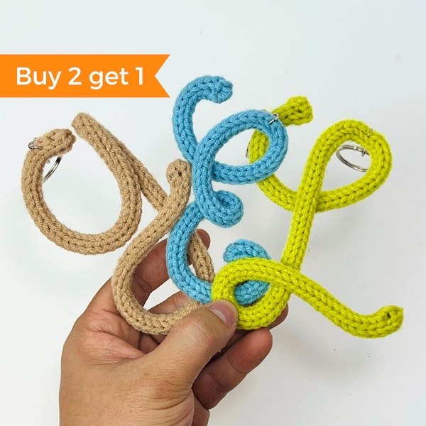 Alphabet letter Keychain made of yarn, Knitted wire keychain, I-cord string keychain, Couples Gift Best Friends, Crochet Alphabet Keychain