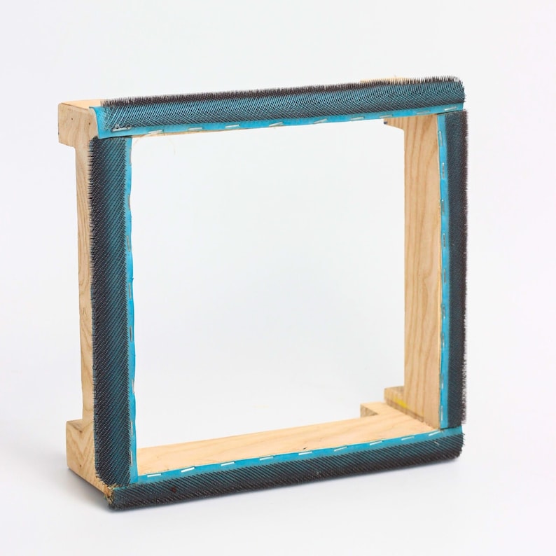 Punch Needle Wooden Frame With Gripper Strip for Rug Hooking / Punch