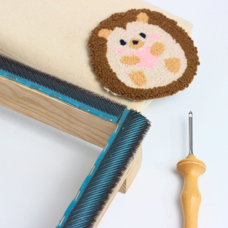 Punch Needle Wooden Frame With Gripper Strip for Rug Hooking / Punch