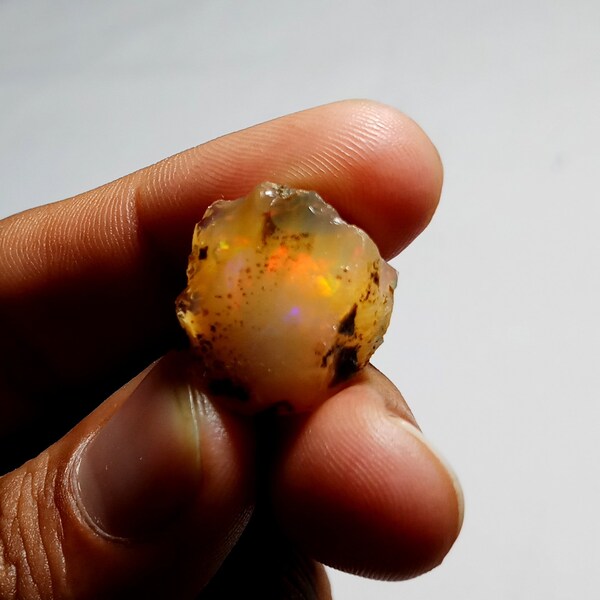28 Carat 20x17x13 MM Natural Excellent Fire Opal Rough, Ethiopian Opal Rough, Raw Opal