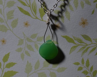 Green Chalcedony and Silver Necklace