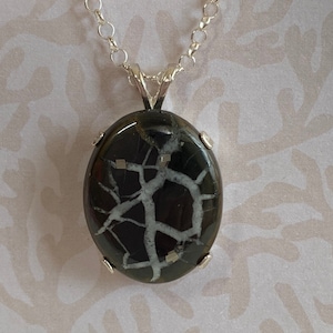 Septarian schwarz und Silber Halskette