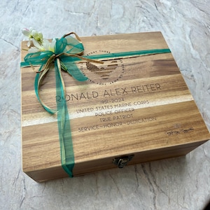 Caja de recuerdos militar personalizada / Madera / Marines / Ejército / Marina / Guardia Costera / Fuerzas especiales / Graduación / Regalo