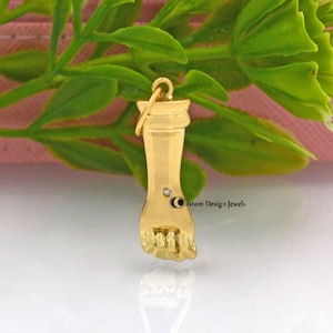 14K Gold Figa Hand Pendant, Solid Gold Figa Hand Pendant, 9K Good Luck Mano Fico, Designer Figa Hand Pendant, Handmade Mano Figa Pendant