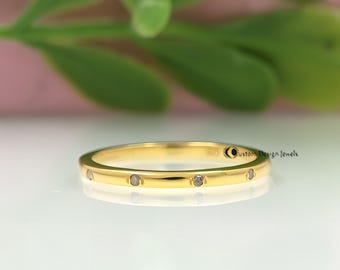 Anillo de plata de ley con diamantes engastados: delicado anillo de eternidad con pavé