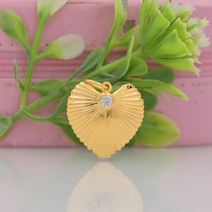 Pendentif cœur cannelé plaqué or 14 carats, pendentif cœur en moissanite, pendentif cœur cannelé rayon de soleil, pendentif cœur éclatant d