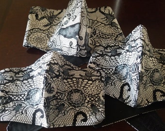 Sooky Spinnen Gesichtsmaske mit Klettverschluss der Marke ""Velcro®brand"" - handgemacht aus Draht."