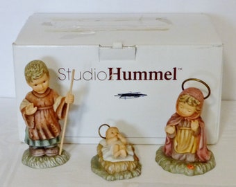 1996 Goebel Berta Hummel NATIVITY 33501 Mary Joseph & Baby Jesus Studio Hummel BOX Christmas Holy Family