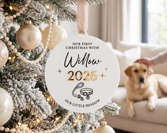 Eerste kerstbal voor de hond | Gepersonaliseerde kerstbal 'Onze eerste kerst met de hond' | Cadeau 'Geadopteerd door mijn baasjes' | Herinneringscadeau voor uw huisdier