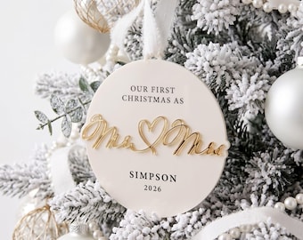 Onze eerste kerst als meneer en mevrouw - Kerstbal 2026 | Gepersonaliseerde kerstbal voor een bruiloft | Cadeau voor pasgetrouwden