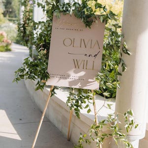 Luxury Acrylic Wedding Welcome Sign. Mix of 3D Mirror detailing and UV print. Made from premium UK fabricated acrylic. 12 bespoke colours to rose signage co. Comes in 3 size options. Customised to your style and wording.