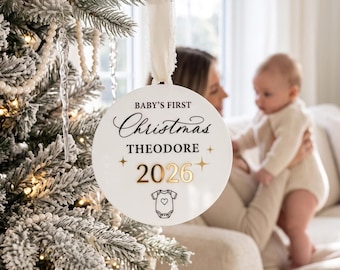 Gepersonaliseerd kerstornament voor de eerste kerst van je baby | Kerstbal met babynaam | Acryl babyherinnering | Kraamcadeau