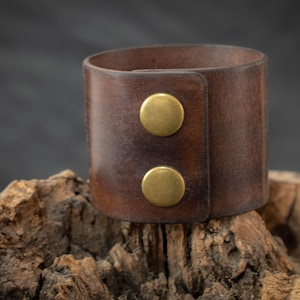 Genuine Full Grain Leather Wrist Band, Leather Men&#39;s Bracelet, Walnut Leather Cuff, 50mm Leather Bracelet