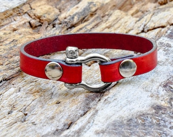 Leren damesarmband met zilvermetalen sluiting, aangepaste leren armband, rockstijl, metallic en leren manchet, cadeau voor haar, vriendin