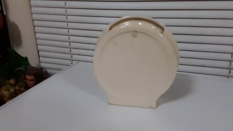 Wall Pocket Vase Indoor Outdoor Planter Porch or Patio Decor Vintage Unmarked McCoy USA Wagon Wheel with Ivy Planter