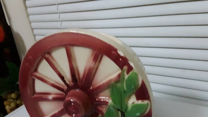 Wall Pocket Vase Indoor Outdoor Planter Porch or Patio Decor Vintage Unmarked McCoy USA Wagon Wheel with Ivy Planter
