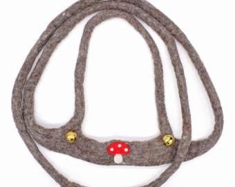 Horse leash for children, hand-felted, horse holster for the popular horse game and role play from 3 years, natural brown with mushroom