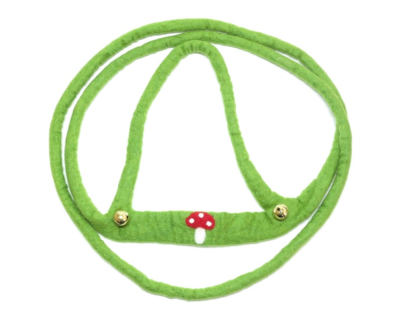 Horse leash for children, hand-felted, horse holster for the popular horse game and role play from 3 years, green with mushroom image 2