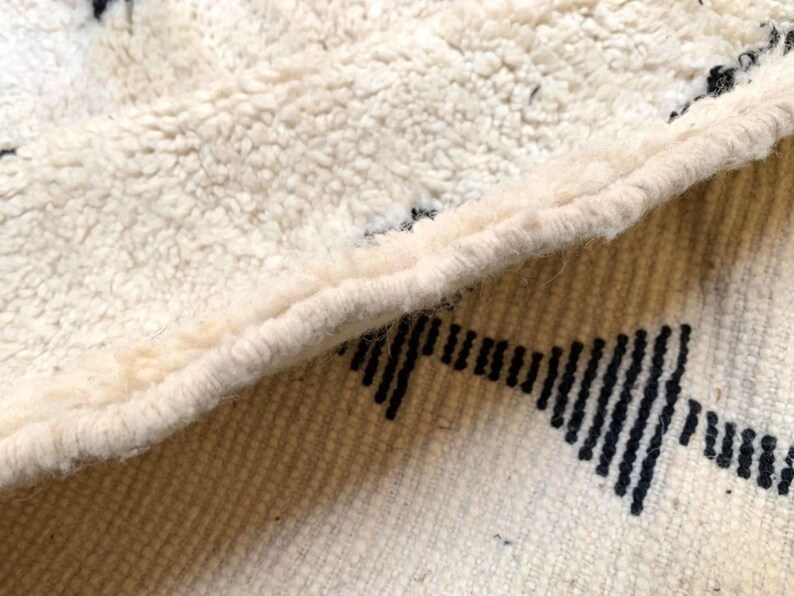 Beni Ourain rug, large rug,
Handmade rug, Moroccan wool rug, Berber rug, Custom rug, Wool rugs,
Morocco rug, home decor,
personalized gift, persian rug, rugs for bedroom, White Moroccan rug,
