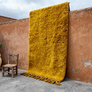 Marokkaans wollen vloerkleed saffraangeel - massief acaciageel Beni Ourain-tapijt