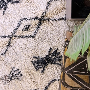 Moroccan wool rug, boho rug, wool rug,	oriental rug, Vintage Moroccan rug, Traditional rug, area rug, tufted rug, kilim rug, living room rug, beni ourain rug,	vintage rug, abstract rug,