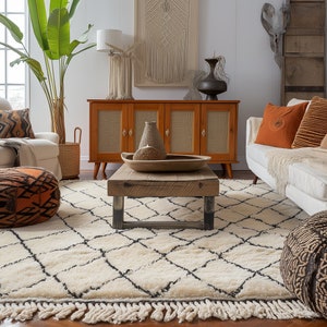 Moroccan Handmade Rug: Timeless Beauty for Your Space Vintage Artistry in Every Thread zdjęcie 1