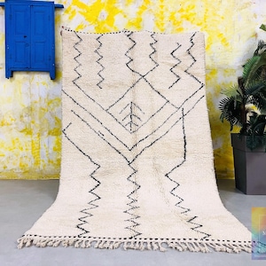 White moroccan rug | moroccan carpet | black and white rug | colorful Beni Ouarain Style | Beni Ouarain Style