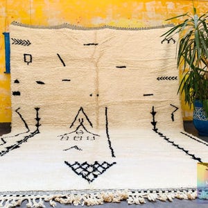 Beni Ourain rug, large rug,
Handmade rug, Moroccan wool rug, Berber rug, Custom rug, Wool rugs,
Morocco rug, home decor,
personalized gift, persian rug, rugs for bedroom, White Moroccan rug,