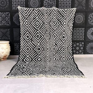 GOERGEOUS KILIM RUG 6.1 Ft x 9.8 Ft, Black Kilim rug, Sheep Wool Rug, Custom size rug, Moroccan Kilim rug, Contemporary Berber Rug 6x10