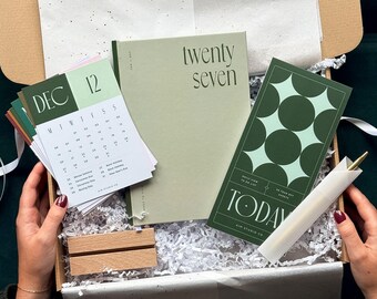 Green Stationery Bundle: 2027 Planner, Desk Calendar, Notepad & Pen Set