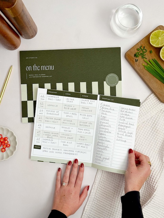 Weekly Meal Planner & Grocery List Notepad: Perforated A4 Tear‑Off Menu Plan and Shopping List