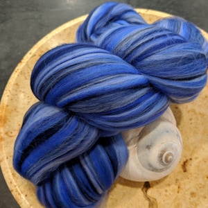 Roving, Super Fine 19 micron, Luxurious Merino Wool Roving - Ocean