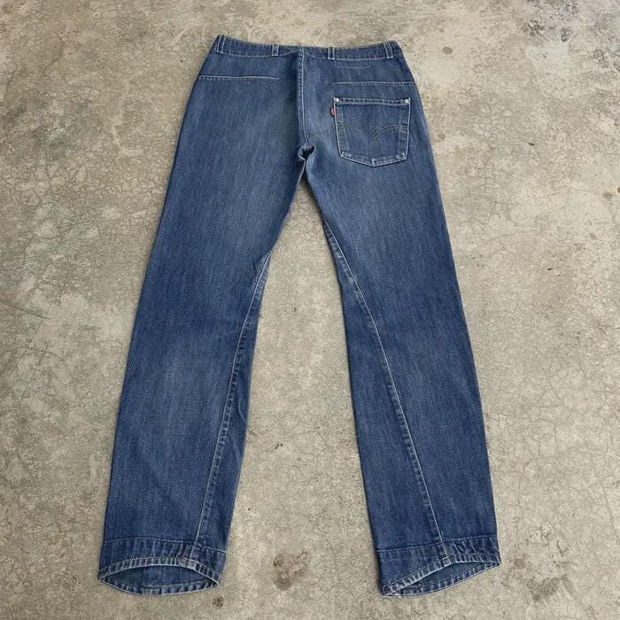 Size 30x32 Vintage Levi's Engineered Jeans Takuya Kimura Tight