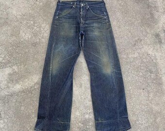 Vintage Levi's Engineered Loose Cut Jeans Cinch Back / American