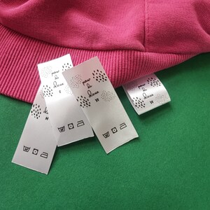 100 Individuelle Stoffetiketten Satinband Etikett Individuelle Kleidungsetiketten Sew-in Kleidungsetiketten Kleidungsetiketten Individuelle Etiketten handgemachte Artikel