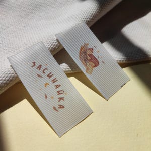 50-1000 pièces Étiquettes et étiquettes en tissu colorées personnalisées Étiquettes d'entretien imprimées en couleur Étiquette en ruban de satin structurel Étiquettes pour vêtements à coudre