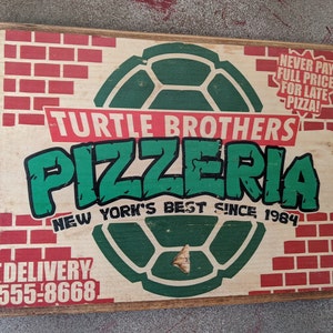 Turtle Brothers Pizzeria - Plaque TMNT Pizza Parody - Plaque murale en bois - Transfert d'encre de bois fait main