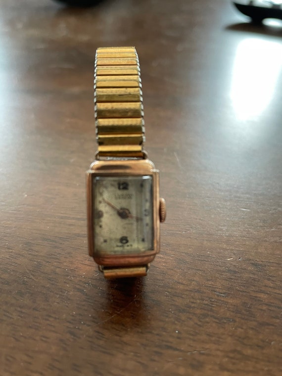 Lusina Geneve Swiss vintage watch