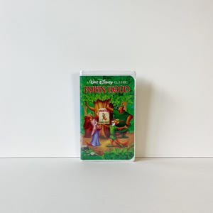 Walt Disney’s Robin Hood (VHS, 1991) Black Diamond Edition Clamshell