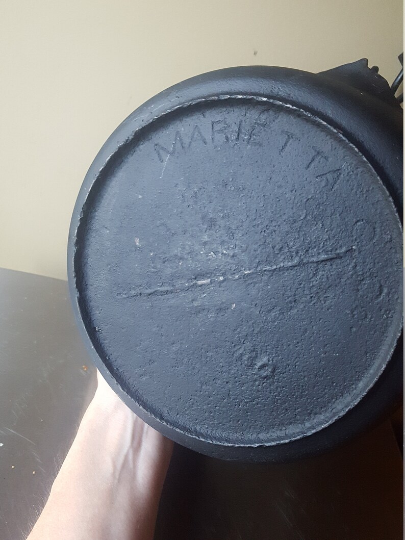 Antique Cast iron kettle skillet Marietta 4 with gate mark Etsy
