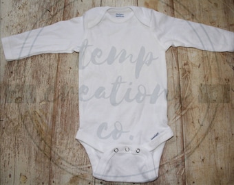 Download Free Baby Onesie Mockup Pack (Set of 2) Long sleeve/short sleeve PSD Template