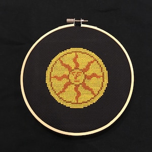 Dark Souls: Sunlight Medal Cross Stitch Pattern