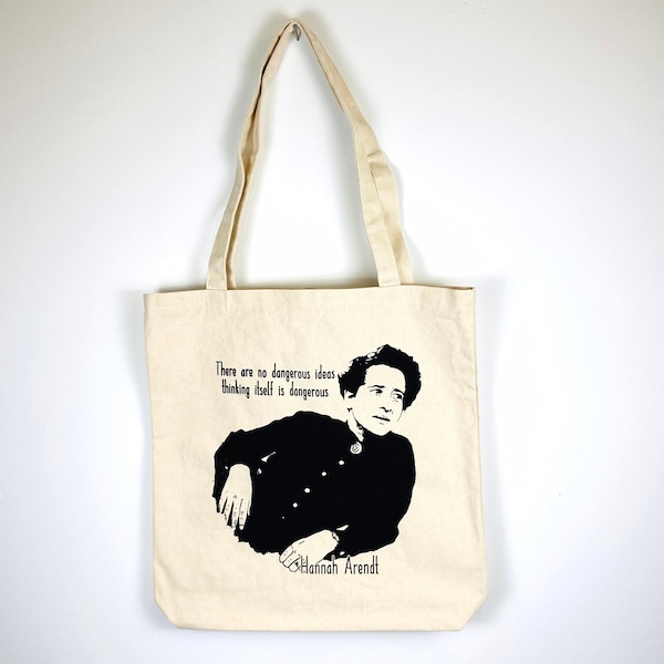 El bolso de Hannah Arendt: No hay ideas peligrosas, pensar en sí mismo es peligroso