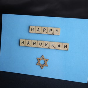 Carte heureuse de Hanoukka, carte de célébrations de Hanoukka, carte étoile de David, carte de vœux de Hanoukka, carte de Scrabble, carte du festival juif