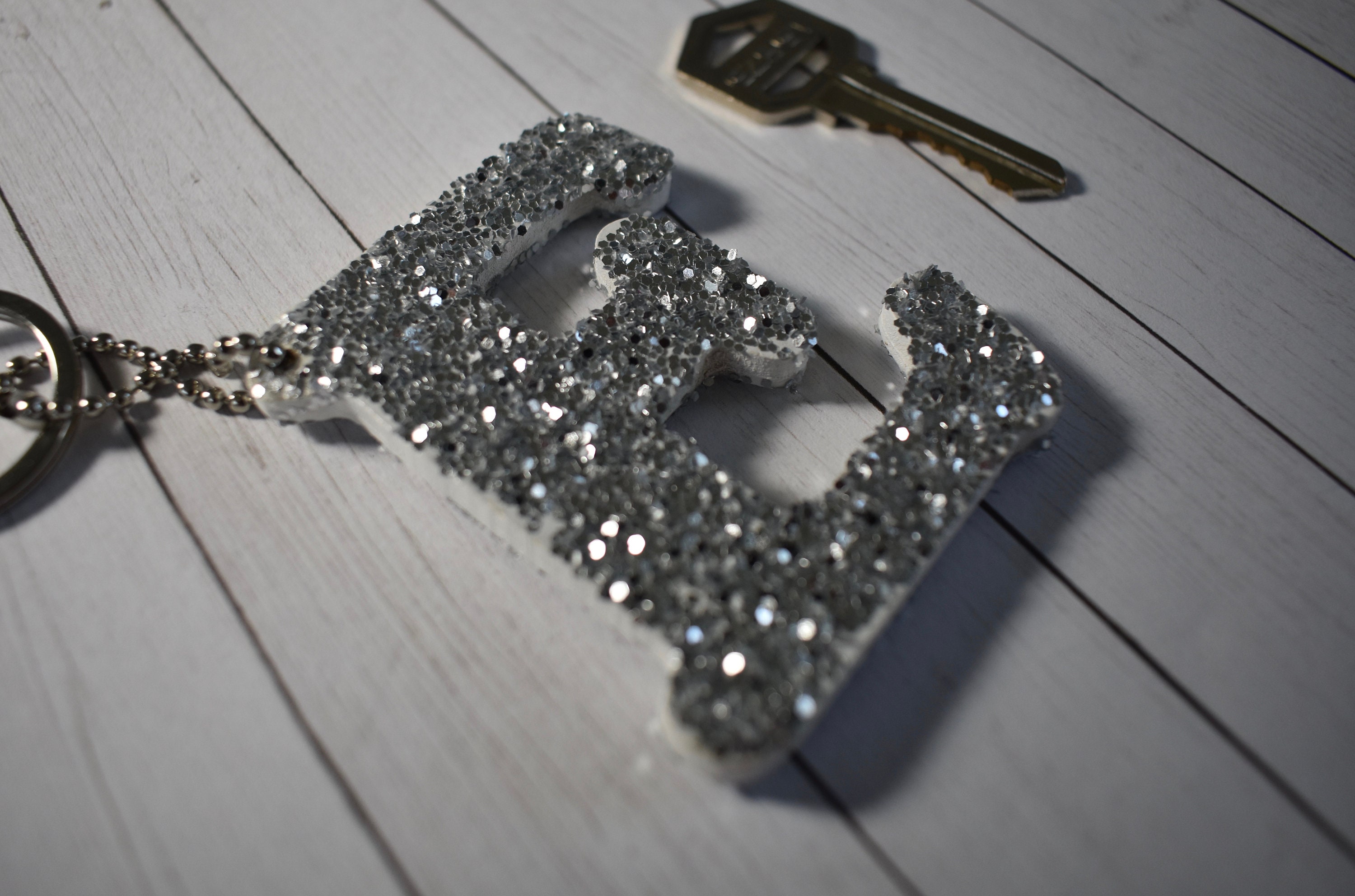 Monogram Keychain Letter E Glitter Keychain Silver Keychain Etsy