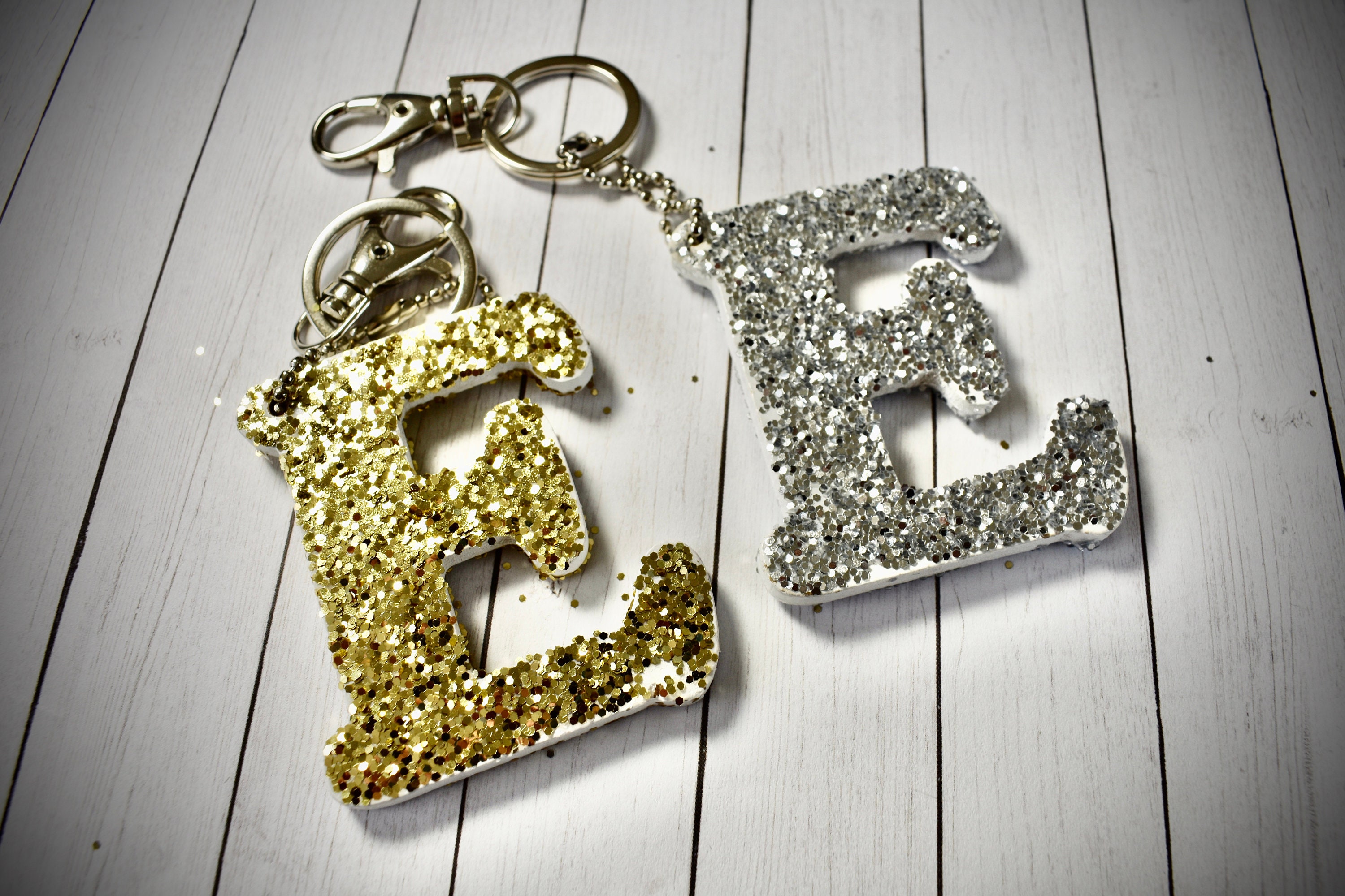 Monogram Keychain Letter E Glitter Keychain Silver Keychain Etsy