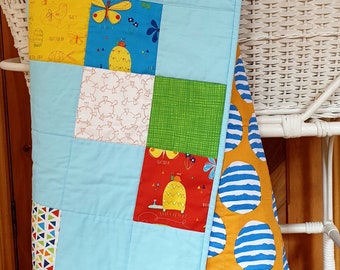 Incantevole colorato patchwork piccola trapunta per bambini